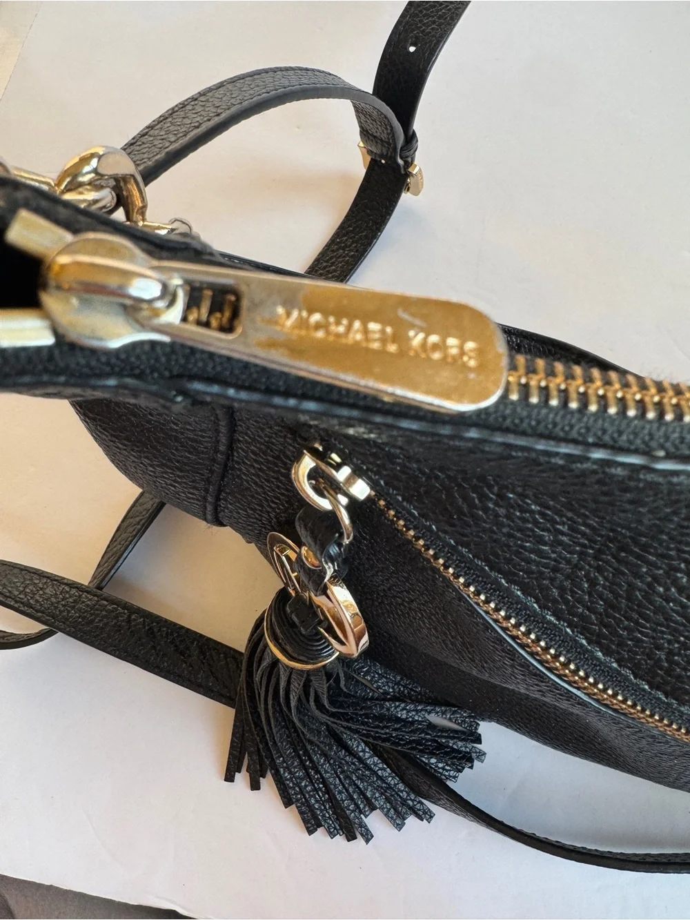 Michael Kors Black Pebbled Leather Hobo Shoulder Bag Tassel Charm Y2K Boho